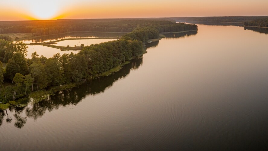 Natural Hotel w Rezerwacie z plażą na Wyspie